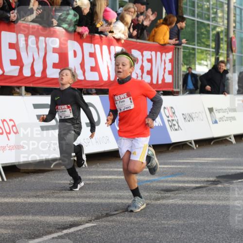 25.04.2025 - Das Zehntel Lena Gebhardt http://msf.ph/oto/7783843 26.04.2025 08:52:46 Ziel 1108, 1127, 1229, 1453, 1541, 1568, 1752, 1761, 1803, 1921, 2025, 2170, 2187, 2191, 2194, 2212, 2275, 2464, 2471, 2500, 2628, 2653, 2706, 2733, 2826, 3038, 3042, 3063, 3085, 3088, 3095, 3102, 3104, 3110, 3178, 3225, 3409, 3462, 3467, 3499, 3592, 3599, 3603, 3611, 3617, 3781, 3787, 3805, 3811, 3870, 3884, 3921, 3941, 3944 meine-sportfotos.de