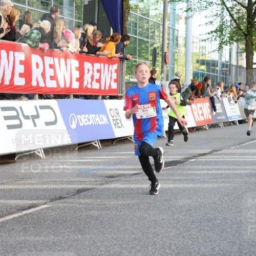 25.04.2025 - Das Zehntel Lena Gebhardt http://msf.ph/oto/7783996 26.04.2025 08:52:49 Ziel 1108, 1229, 1453, 1541, 1568, 1752, 1761, 1803, 1921, 1984, 2025, 2170, 2187, 2191, 2194, 2212, 2275, 2464, 2471, 2500, 2628, 2653, 2706, 2733, 2826, 3038, 3042, 3063, 3085, 3088, 3095, 3102, 3104, 3110, 3178, 3225, 3409, 3462, 3467, 3499, 3532, 3592, 3599, 3603, 3611, 3617, 3722, 3781, 3787, 3805, 3811, 3870, 3884, 3921, 3941, 3944 meine-sportfotos.de