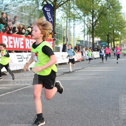 25.04.2025 - Das Zehntel Lena Gebhardt http://msf.ph/oto/7784075 26.04.2025 08:52:51 Ziel 1108, 1229, 1453, 1478, 1479, 1541, 1568, 1752, 1761, 1803, 1921, 1984, 2025, 2170, 2187, 2191, 2194, 2212, 2275, 2464, 2471, 2500, 2628, 2653, 2706, 2733, 2826, 3038, 3042, 3063, 3088, 3095, 3102, 3104, 3110, 3178, 3225, 3409, 3462, 3467, 3499, 3524, 3532, 3592, 3599, 3603, 3611, 3617, 3722, 3781, 3787, 3805, 3811, 3870, 3884, 3921, 3941, 3944 meine-sportfotos.de