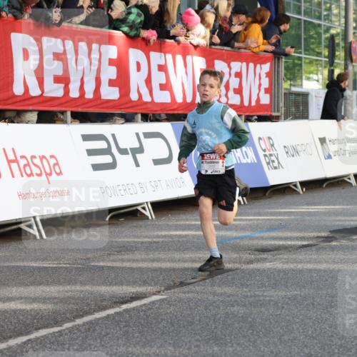 25.04.2025 - Das Zehntel Lena Gebhardt http://msf.ph/oto/7784107 26.04.2025 08:52:52 Ziel 1108, 1229, 1453, 1478, 1479, 1541, 1568, 1752, 1761, 1803, 1921, 1984, 2025, 2035, 2170, 2187, 2191, 2194, 2212, 2275, 2464, 2471, 2500, 2628, 2653, 2706, 2733, 2826, 3038, 3042, 3063, 3088, 3095, 3102, 3104, 3110, 3178, 3225, 3409, 3462, 3467, 3499, 3524, 3532, 3592, 3599, 3603, 3611, 3617, 3722, 3781, 3787, 3805, 3811, 3870, 3884, 3921, 3941, 3944 meine-sportfotos.de