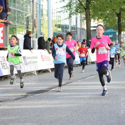 25.04.2025 - Das Zehntel Lena Gebhardt http://msf.ph/oto/7784177 26.04.2025 08:52:53 Ziel 1108, 1229, 1453, 1478, 1479, 1541, 1568, 1752, 1761, 1778, 1803, 1921, 1933, 1984, 2025, 2035, 2170, 2191, 2194, 2212, 2275, 2464, 2471, 2500, 2628, 2653, 2706, 2733, 2826, 3038, 3042, 3063, 3088, 3095, 3102, 3104, 3110, 3178, 3409, 3462, 3499, 3524, 3532, 3592, 3599, 3603, 3611, 3617, 3719, 3722, 3781, 3787, 3805, 3811, 3870, 3884, 3921, 3941, 3944 meine-sportfotos.de