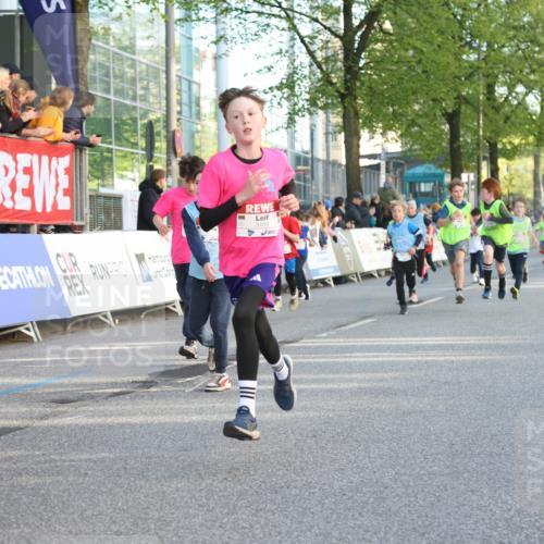 25.04.2025 - Das Zehntel Lena Gebhardt http://msf.ph/oto/7784221 26.04.2025 08:52:54 Ziel 1108, 1229, 1453, 1478, 1479, 1541, 1568, 1752, 1778, 1803, 1921, 1933, 1984, 2025, 2035, 2170, 2191, 2194, 2212, 2275, 2471, 2500, 2590, 2628, 2653, 2694, 2706, 2733, 2826, 3038, 3042, 3063, 3088, 3095, 3102, 3104, 3110, 3178, 3409, 3462, 3499, 3524, 3532, 3592, 3599, 3603, 3611, 3617, 3719, 3722, 3729, 3781, 3787, 3805, 3811, 3870, 3884, 3921, 3941, 3944 meine-sportfotos.de