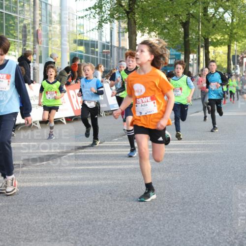 25.04.2025 - Das Zehntel Lena Gebhardt http://msf.ph/oto/7784295 26.04.2025 08:52:56 Ziel 1108, 1229, 1453, 1478, 1479, 1541, 1568, 1665, 1778, 1803, 1921, 1933, 1944, 1984, 2025, 2035, 2170, 2191, 2194, 2212, 2471, 2500, 2590, 2628, 2645, 2653, 2694, 2706, 2733, 2826, 3038, 3042, 3053, 3064, 3095, 3102, 3104, 3110, 3173, 3178, 3409, 3462, 3499, 3524, 3532, 3592, 3599, 3603, 3611, 3617, 3719, 3722, 3729, 3781, 3787, 3805, 3811, 3870, 3921, 3941, 3944 meine-sportfotos.de