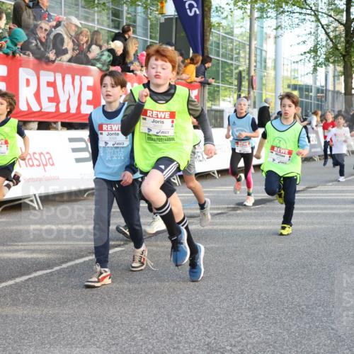 25.04.2025 - Das Zehntel Lena Gebhardt http://msf.ph/oto/7784351 26.04.2025 08:52:57 Ziel 1094, 1108, 1229, 1453, 1478, 1479, 1541, 1568, 1665, 1778, 1803, 1921, 1933, 1944, 1984, 2025, 2035, 2170, 2191, 2194, 2212, 2471, 2500, 2590, 2599, 2628, 2645, 2653, 2694, 2706, 2733, 2826, 3038, 3042, 3053, 3064, 3095, 3102, 3104, 3110, 3173, 3178, 3409, 3462, 3499, 3524, 3532, 3592, 3599, 3603, 3611, 3617, 3719, 3722, 3729, 3781, 3787, 3805, 3811, 3870, 3921, 3941 meine-sportfotos.de