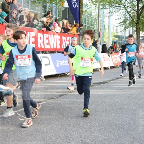 25.04.2025 - Das Zehntel Lena Gebhardt http://msf.ph/oto/7784366 26.04.2025 08:52:58 Ziel 1094, 1108, 1229, 1241, 1453, 1478, 1479, 1541, 1568, 1665, 1778, 1803, 1921, 1933, 1944, 1984, 2025, 2035, 2170, 2191, 2194, 2212, 2471, 2500, 2590, 2599, 2628, 2645, 2653, 2694, 2706, 2733, 2826, 3038, 3042, 3053, 3064, 3095, 3102, 3104, 3110, 3173, 3178, 3409, 3411, 3462, 3499, 3524, 3532, 3592, 3599, 3603, 3611, 3617, 3719, 3722, 3729, 3781, 3787, 3805, 3811, 3870, 3921, 3941 meine-sportfotos.de