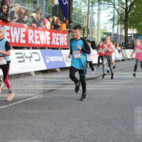25.04.2025 - Das Zehntel Lena Gebhardt http://msf.ph/oto/7784399 26.04.2025 08:52:59 Ziel 1094, 1108, 1229, 1241, 1264, 1453, 1478, 1479, 1541, 1568, 1636, 1665, 1778, 1803, 1921, 1933, 1944, 1984, 2013, 2025, 2035, 2170, 2191, 2194, 2212, 2471, 2499, 2500, 2590, 2599, 2628, 2645, 2653, 2694, 2706, 2733, 2826, 2861, 3038, 3042, 3053, 3064, 3095, 3102, 3104, 3110, 3173, 3178, 3409, 3411, 3462, 3499, 3524, 3532, 3592, 3599, 3603, 3611, 3617, 3719, 3722, 3729, 3781, 3787, 3805, 3811, 3870, 3921, 3941 meine-sportfotos.de