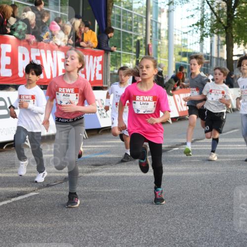 25.04.2025 - Das Zehntel Lena Gebhardt http://msf.ph/oto/7784462 26.04.2025 08:53:00 Ziel 1094, 1229, 1241, 1264, 1453, 1478, 1479, 1541, 1568, 1636, 1665, 1778, 1803, 1921, 1933, 1944, 1984, 2013, 2025, 2035, 2170, 2191, 2194, 2212, 2366, 2471, 2499, 2590, 2599, 2628, 2645, 2653, 2694, 2706, 2733, 2826, 2861, 3038, 3042, 3053, 3064, 3095, 3102, 3104, 3110, 3173, 3178, 3409, 3411, 3462, 3499, 3507, 3519, 3524, 3532, 3592, 3599, 3603, 3611, 3617, 3719, 3722, 3729, 3781, 3787, 3805, 3811, 3870, 3921, 3941 meine-sportfotos.de