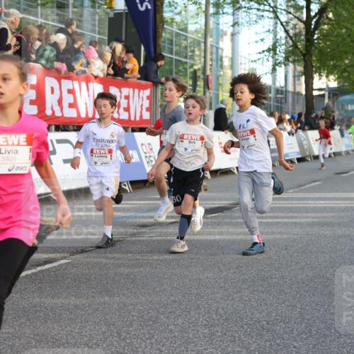 25.04.2025 - Das Zehntel Lena Gebhardt http://msf.ph/oto/7784478 26.04.2025 08:53:00 Ziel 1094, 1229, 1241, 1264, 1453, 1478, 1479, 1541, 1568, 1636, 1665, 1778, 1803, 1921, 1933, 1944, 1984, 2013, 2025, 2035, 2170, 2191, 2194, 2212, 2366, 2471, 2499, 2590, 2599, 2628, 2645, 2653, 2694, 2706, 2733, 2826, 2861, 3038, 3042, 3053, 3064, 3095, 3102, 3104, 3110, 3173, 3178, 3409, 3411, 3462, 3499, 3507, 3519, 3524, 3532, 3592, 3599, 3603, 3611, 3617, 3719, 3722, 3729, 3781, 3787, 3805, 3811, 3870, 3921, 3941 meine-sportfotos.de