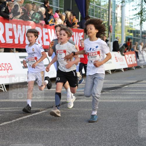 25.04.2025 - Das Zehntel Lena Gebhardt http://msf.ph/oto/7784485 26.04.2025 08:53:01 Ziel 1094, 1229, 1241, 1264, 1453, 1478, 1479, 1541, 1568, 1636, 1665, 1778, 1803, 1921, 1933, 1944, 1984, 2013, 2025, 2035, 2104, 2170, 2191, 2194, 2212, 2366, 2471, 2499, 2590, 2599, 2628, 2645, 2653, 2694, 2706, 2733, 2826, 2861, 3038, 3042, 3053, 3064, 3095, 3102, 3104, 3110, 3173, 3178, 3409, 3411, 3462, 3499, 3507, 3519, 3524, 3532, 3592, 3599, 3603, 3611, 3617, 3719, 3722, 3729, 3781, 3787, 3805, 3811, 3870, 3921, 3941 meine-sportfotos.de