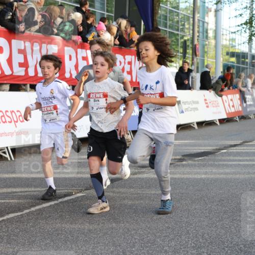 25.04.2025 - Das Zehntel Lena Gebhardt http://msf.ph/oto/7784492 26.04.2025 08:53:01 Ziel 1094, 1229, 1241, 1264, 1453, 1478, 1479, 1541, 1568, 1636, 1665, 1778, 1803, 1921, 1933, 1944, 1984, 2013, 2025, 2035, 2104, 2170, 2191, 2194, 2212, 2366, 2471, 2499, 2590, 2599, 2628, 2645, 2653, 2694, 2706, 2733, 2826, 2861, 3038, 3042, 3053, 3064, 3095, 3102, 3104, 3110, 3173, 3178, 3409, 3411, 3462, 3499, 3507, 3519, 3524, 3532, 3592, 3599, 3603, 3611, 3617, 3719, 3722, 3729, 3781, 3787, 3805, 3811, 3870, 3921, 3941 meine-sportfotos.de