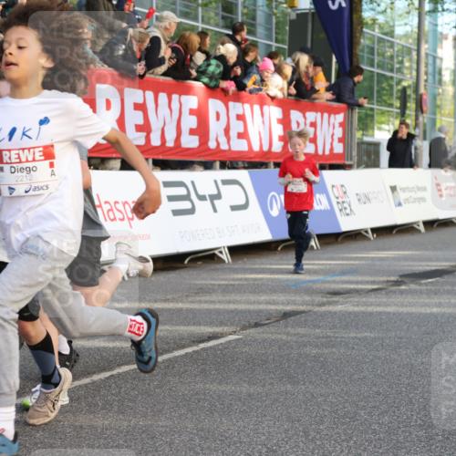 25.04.2025 - Das Zehntel Lena Gebhardt http://msf.ph/oto/7784499 26.04.2025 08:53:01 Ziel 1094, 1229, 1241, 1264, 1453, 1478, 1479, 1541, 1568, 1636, 1665, 1778, 1803, 1921, 1933, 1944, 1984, 2013, 2025, 2035, 2104, 2170, 2191, 2194, 2212, 2366, 2471, 2499, 2590, 2599, 2628, 2645, 2653, 2694, 2706, 2733, 2826, 2861, 3038, 3042, 3053, 3064, 3095, 3102, 3104, 3110, 3173, 3178, 3409, 3411, 3462, 3499, 3507, 3519, 3524, 3532, 3592, 3599, 3603, 3611, 3617, 3719, 3722, 3729, 3781, 3787, 3805, 3811, 3870, 3921, 3941 meine-sportfotos.de