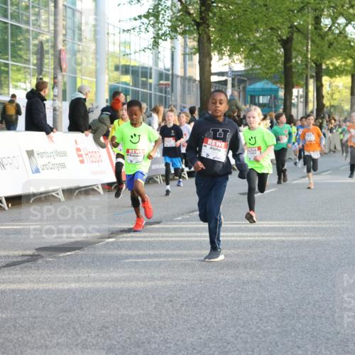 25.04.2025 - Das Zehntel Lena Gebhardt http://msf.ph/oto/7784576 26.04.2025 08:53:03 Ziel 1094, 1229, 1241, 1264, 1453, 1478, 1479, 1541, 1568, 1636, 1665, 1778, 1803, 1921, 1933, 1944, 1984, 2013, 2025, 2035, 2104, 2170, 2191, 2194, 2212, 2366, 2471, 2499, 2590, 2599, 2628, 2645, 2653, 2694, 2706, 2733, 2826, 2861, 2868, 2870, 3038, 3042, 3053, 3064, 3095, 3104, 3110, 3173, 3409, 3411, 3462, 3507, 3519, 3524, 3532, 3592, 3599, 3603, 3611, 3617, 3719, 3722, 3729, 3781, 3787, 3805, 3811, 3850, 3870, 3921, 3941 meine-sportfotos.de