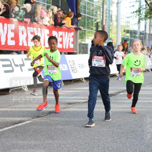 25.04.2025 - Das Zehntel Lena Gebhardt http://msf.ph/oto/7784628 26.04.2025 08:53:05 Ziel 1094, 1229, 1241, 1264, 1453, 1478, 1479, 1541, 1636, 1665, 1739, 1778, 1803, 1921, 1925, 1933, 1944, 1984, 2013, 2025, 2035, 2104, 2134, 2170, 2191, 2194, 2212, 2366, 2471, 2499, 2590, 2599, 2628, 2645, 2653, 2694, 2706, 2733, 2826, 2861, 2868, 2870, 3038, 3042, 3053, 3064, 3095, 3104, 3110, 3129, 3173, 3409, 3411, 3429, 3507, 3519, 3524, 3532, 3599, 3611, 3719, 3722, 3729, 3781, 3787, 3805, 3811, 3850, 3870, 3878, 3941 meine-sportfotos.de