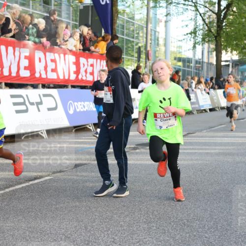 25.04.2025 - Das Zehntel Lena Gebhardt http://msf.ph/oto/7784651 26.04.2025 08:53:06 Ziel 1094, 1229, 1241, 1264, 1453, 1478, 1479, 1541, 1636, 1665, 1739, 1778, 1803, 1921, 1925, 1933, 1944, 1965, 1984, 2013, 2025, 2035, 2104, 2134, 2170, 2191, 2194, 2212, 2366, 2471, 2499, 2502, 2590, 2599, 2628, 2645, 2653, 2694, 2706, 2733, 2826, 2861, 2868, 2870, 3038, 3042, 3053, 3064, 3095, 3104, 3110, 3129, 3173, 3409, 3411, 3429, 3507, 3519, 3524, 3532, 3599, 3611, 3719, 3722, 3729, 3781, 3787, 3805, 3811, 3850, 3870, 3878, 3941 meine-sportfotos.de