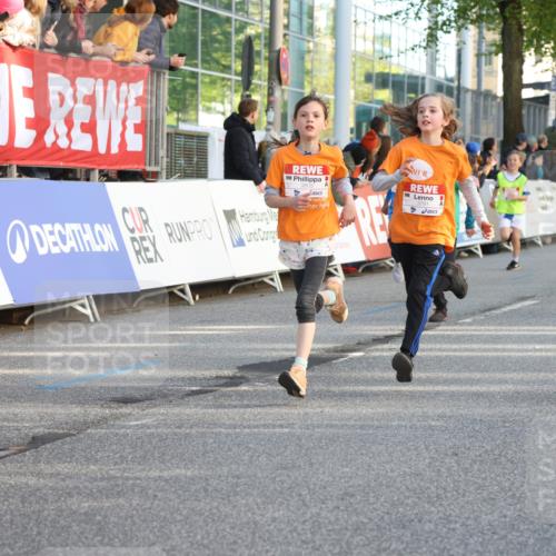 25.04.2025 - Das Zehntel Lena Gebhardt http://msf.ph/oto/7784699 26.04.2025 08:53:07 Ziel 1094, 1229, 1241, 1264, 1453, 1478, 1479, 1541, 1636, 1665, 1739, 1778, 1803, 1921, 1925, 1933, 1944, 1965, 1984, 2013, 2025, 2035, 2104, 2134, 2170, 2191, 2194, 2212, 2366, 2471, 2499, 2502, 2590, 2599, 2628, 2645, 2653, 2694, 2706, 2733, 2826, 2861, 2868, 2870, 3038, 3042, 3053, 3064, 3095, 3104, 3110, 3129, 3173, 3179, 3411, 3429, 3507, 3519, 3524, 3532, 3599, 3611, 3719, 3722, 3729, 3781, 3787, 3805, 3811, 3850, 3870, 3878, 3941 meine-sportfotos.de