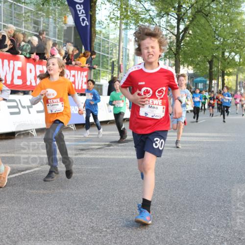 25.04.2025 - Das Zehntel Lena Gebhardt http://msf.ph/oto/7784746 26.04.2025 08:53:09 Ziel 1094, 1229, 1241, 1264, 1453, 1478, 1479, 1636, 1665, 1739, 1778, 1803, 1921, 1925, 1933, 1944, 1965, 1984, 2013, 2025, 2035, 2104, 2134, 2170, 2191, 2212, 2366, 2471, 2499, 2502, 2590, 2599, 2626, 2645, 2653, 2694, 2706, 2733, 2826, 2861, 2868, 2870, 3038, 3042, 3053, 3064, 3095, 3104, 3110, 3129, 3173, 3179, 3326, 3411, 3429, 3507, 3519, 3524, 3532, 3611, 3719, 3722, 3729, 3781, 3787, 3805, 3811, 3850, 3870, 3878, 3885, 3941 meine-sportfotos.de