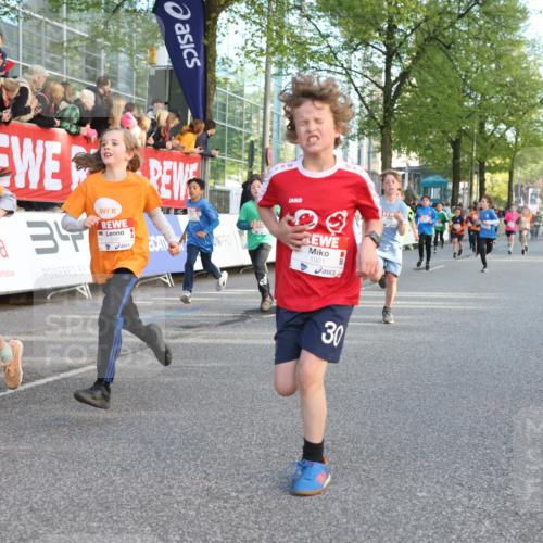 25.04.2025 - Das Zehntel Lena Gebhardt http://msf.ph/oto/7784754 26.04.2025 08:53:09 Ziel 1094, 1229, 1241, 1264, 1453, 1478, 1479, 1636, 1665, 1739, 1778, 1803, 1921, 1925, 1933, 1944, 1965, 1984, 2013, 2025, 2035, 2104, 2134, 2170, 2191, 2212, 2366, 2471, 2499, 2502, 2590, 2599, 2626, 2645, 2653, 2694, 2706, 2733, 2826, 2861, 2868, 2870, 3038, 3042, 3053, 3064, 3095, 3104, 3110, 3129, 3173, 3179, 3326, 3411, 3429, 3507, 3519, 3524, 3532, 3611, 3719, 3722, 3729, 3781, 3787, 3805, 3811, 3850, 3870, 3878, 3885, 3941 meine-sportfotos.de