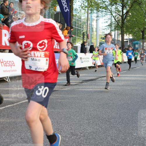 25.04.2025 - Das Zehntel Lena Gebhardt http://msf.ph/oto/7784762 26.04.2025 08:53:09 Ziel 1094, 1229, 1241, 1264, 1453, 1478, 1479, 1636, 1665, 1739, 1778, 1803, 1921, 1925, 1933, 1944, 1965, 1984, 2013, 2025, 2035, 2104, 2134, 2170, 2191, 2212, 2366, 2471, 2499, 2502, 2590, 2599, 2626, 2645, 2653, 2694, 2706, 2733, 2826, 2861, 2868, 2870, 3038, 3042, 3053, 3064, 3095, 3104, 3110, 3129, 3173, 3179, 3326, 3411, 3429, 3507, 3519, 3524, 3532, 3611, 3719, 3722, 3729, 3781, 3787, 3805, 3811, 3850, 3870, 3878, 3885, 3941 meine-sportfotos.de