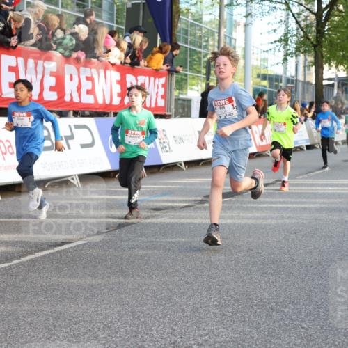 25.04.2025 - Das Zehntel Lena Gebhardt http://msf.ph/oto/7784778 26.04.2025 08:53:09 Ziel 1094, 1229, 1241, 1264, 1453, 1478, 1479, 1636, 1665, 1739, 1778, 1803, 1921, 1925, 1933, 1944, 1965, 1984, 2013, 2025, 2035, 2104, 2134, 2170, 2191, 2212, 2366, 2471, 2499, 2502, 2590, 2599, 2626, 2645, 2653, 2694, 2706, 2733, 2826, 2861, 2868, 2870, 3038, 3042, 3053, 3064, 3095, 3104, 3110, 3129, 3173, 3179, 3326, 3411, 3429, 3507, 3519, 3524, 3532, 3611, 3719, 3722, 3729, 3781, 3787, 3805, 3811, 3850, 3870, 3878, 3885, 3941 meine-sportfotos.de