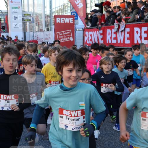 25.04.2025 - Das Zehntel Yannick Fuchs http://msf.ph/oto/7794734 26.04.2025 08:32:11 Allgemein zum Event 2718, 91, 2987, 2731, 2957 meine-sportfotos.de