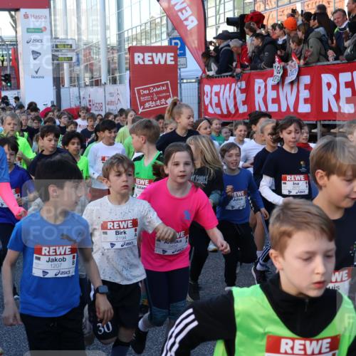 25.04.2025 - Das Zehntel Yannick Fuchs http://msf.ph/oto/7794737 26.04.2025 08:32:13 Allgemein zum Event 2026, 600, 800, 1207, 30, 42345, 1236, 2194, 3456 meine-sportfotos.de