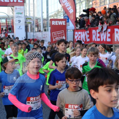 25.04.2025 - Das Zehntel Yannick Fuchs http://msf.ph/oto/7794740 26.04.2025 08:32:14 Allgemein zum Event 20, 3203, 2026, 929, 22, 2194 meine-sportfotos.de