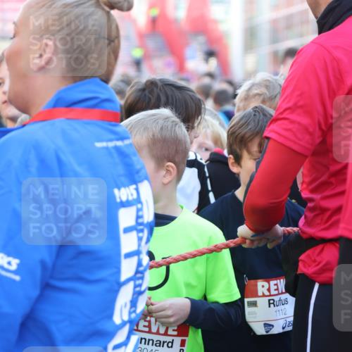 25.04.2025 - Das Zehntel Lena Gebhardt http://msf.ph/oto/7797911 26.04.2025 07:26:45 Allgemein zum Event 14, 1015, 3045, 1112 meine-sportfotos.de