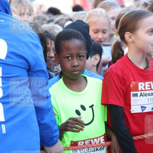 25.04.2025 - Das Zehntel Lena Gebhardt http://msf.ph/oto/7797964 26.04.2025 07:26:56 Allgemein zum Event 118, 3042, 3042, 1188 meine-sportfotos.de