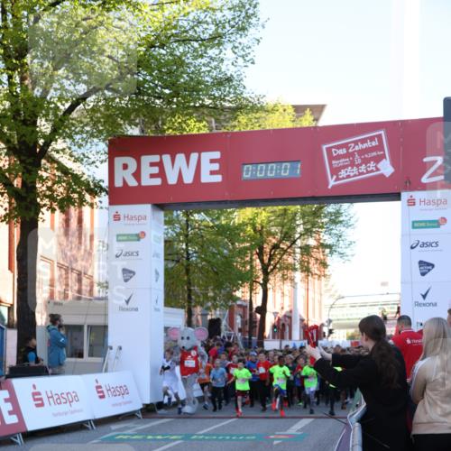 25.04.2025 - Das Zehntel Lena Gebhardt http://msf.ph/oto/7798181 26.04.2025 07:31:55 Allgemein zum Event 0, 00, 0, 3724, 4, 2145 meine-sportfotos.de