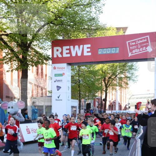 25.04.2025 - Das Zehntel Lena Gebhardt http://msf.ph/oto/7798224 26.04.2025 07:31:57 Allgemein zum Event 0, 00, 03, 2724, 42, 145, 145, 10, 4, 2145 meine-sportfotos.de