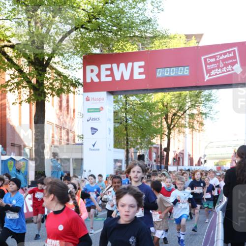 25.04.2025 - Das Zehntel Lena Gebhardt http://msf.ph/oto/7798270 26.04.2025 07:31:59 Allgemein zum Event 2724, 0, 00, 06, 42345 meine-sportfotos.de