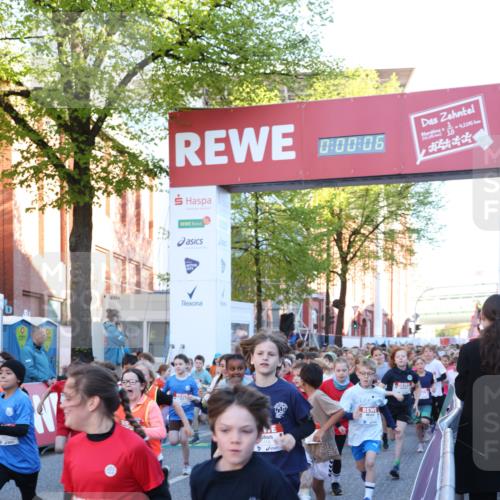 25.04.2025 - Das Zehntel Lena Gebhardt http://msf.ph/oto/7798274 26.04.2025 07:31:59 Allgemein zum Event 0, 00, 06, 2724, 1114, 1778, 1112, 42345 meine-sportfotos.de