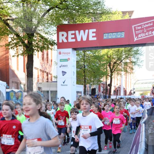 25.04.2025 - Das Zehntel Lena Gebhardt http://msf.ph/oto/7798332 26.04.2025 07:32:02 Allgemein zum Event 0, 00, 09, 2724, 42, 145, 4, 2145 meine-sportfotos.de