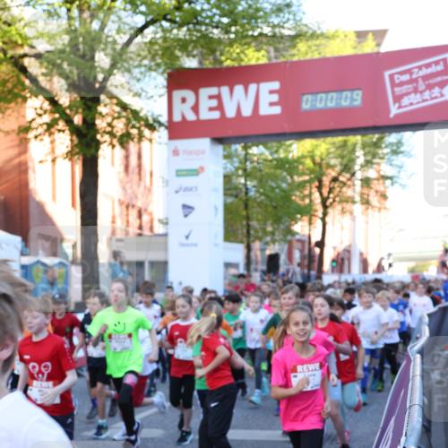 25.04.2025 - Das Zehntel Lena Gebhardt http://msf.ph/oto/7798351 26.04.2025 07:32:03 Allgemein zum Event 0, 00, 09 meine-sportfotos.de