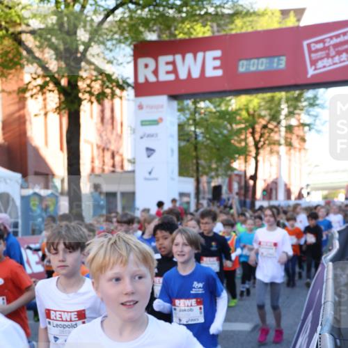 25.04.2025 - Das Zehntel Lena Gebhardt http://msf.ph/oto/7798411 26.04.2025 07:32:06 Allgemein zum Event 2819, 0013, 0, 00, 13, 057, 2847 meine-sportfotos.de