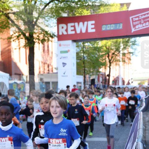 25.04.2025 - Das Zehntel Lena Gebhardt http://msf.ph/oto/7798421 26.04.2025 07:32:07 Allgemein zum Event 0, 00, 13, 1208, 81, 1232 meine-sportfotos.de