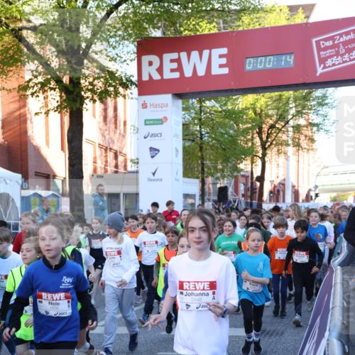 25.04.2025 - Das Zehntel Lena Gebhardt http://msf.ph/oto/7798439 26.04.2025 07:32:08 Allgemein zum Event 1235, 0, 00, 14, 1, 4, 4214, 2848 meine-sportfotos.de