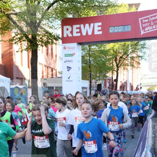 25.04.2025 - Das Zehntel Lena Gebhardt http://msf.ph/oto/7798490 26.04.2025 07:32:10 Allgemein zum Event 2724, 0, 00, 18, 2323, 1422, 2317, 4, 21 meine-sportfotos.de