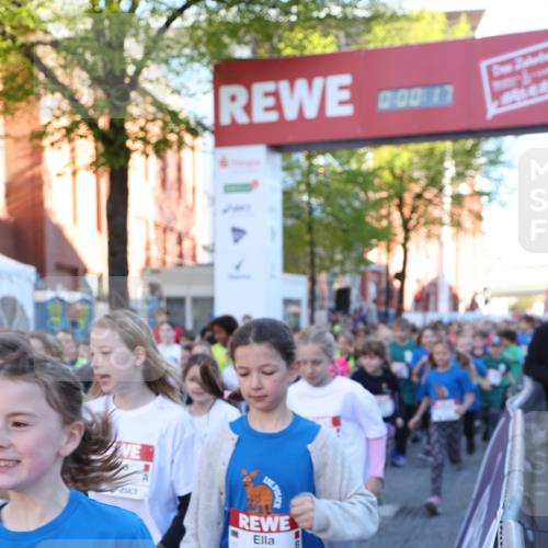 25.04.2025 - Das Zehntel Lena Gebhardt http://msf.ph/oto/7798507 26.04.2025 07:32:11 Allgemein zum Event 0, 00, 17, 2323, 2317 meine-sportfotos.de