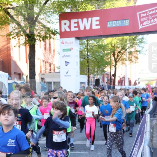 25.04.2025 - Das Zehntel Lena Gebhardt http://msf.ph/oto/7798536 26.04.2025 07:32:12 Allgemein zum Event 1237, 00, 16, 0, 00, 18 meine-sportfotos.de