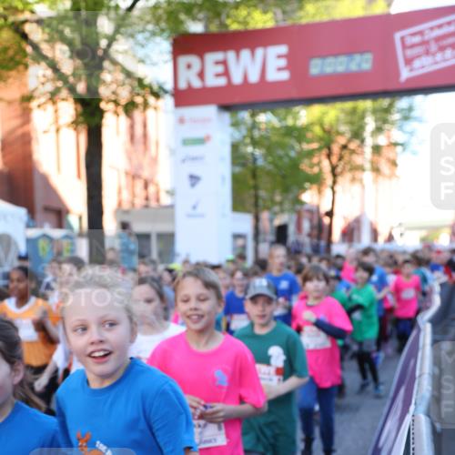 25.04.2025 - Das Zehntel Lena Gebhardt http://msf.ph/oto/7798580 26.04.2025 07:32:14 Allgemein zum Event 8, 00020, 2319 meine-sportfotos.de