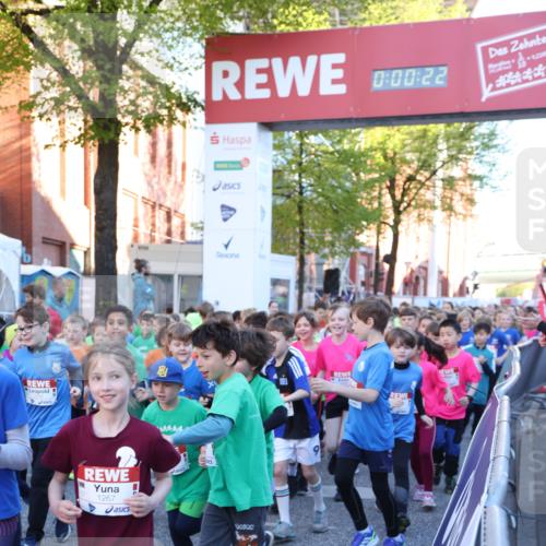 25.04.2025 - Das Zehntel Lena Gebhardt http://msf.ph/oto/7798614 26.04.2025 07:32:16 Allgemein zum Event 0, 00, 22, 1267, 82345 meine-sportfotos.de