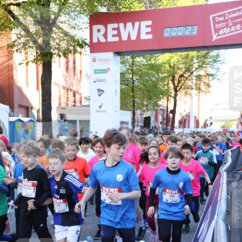 25.04.2025 - Das Zehntel Lena Gebhardt http://msf.ph/oto/7798627 26.04.2025 07:32:17 Allgemein zum Event 0, 00, 23, 2724, 1997, 42345 meine-sportfotos.de