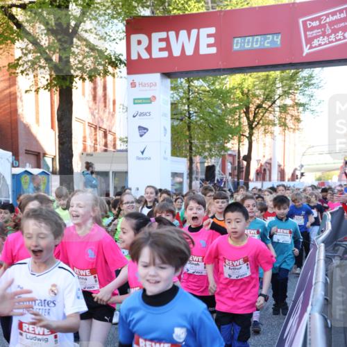 25.04.2025 - Das Zehntel Lena Gebhardt http://msf.ph/oto/7798645 26.04.2025 07:32:18 Allgemein zum Event 00, 24, 42145, 2724, 2471, 1937, 3417, 3512 meine-sportfotos.de