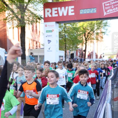 25.04.2025 - Das Zehntel Lena Gebhardt http://msf.ph/oto/7798670 26.04.2025 07:32:19 Allgemein zum Event 00, 25, 9931, 1883 meine-sportfotos.de