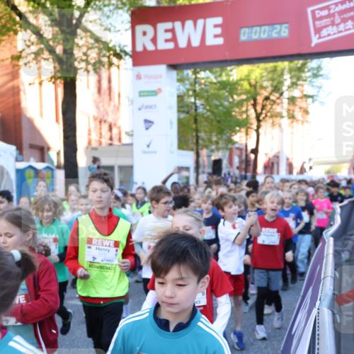 25.04.2025 - Das Zehntel Lena Gebhardt http://msf.ph/oto/7798684 26.04.2025 07:32:20 Allgemein zum Event 0, 00, 26, 1883 meine-sportfotos.de