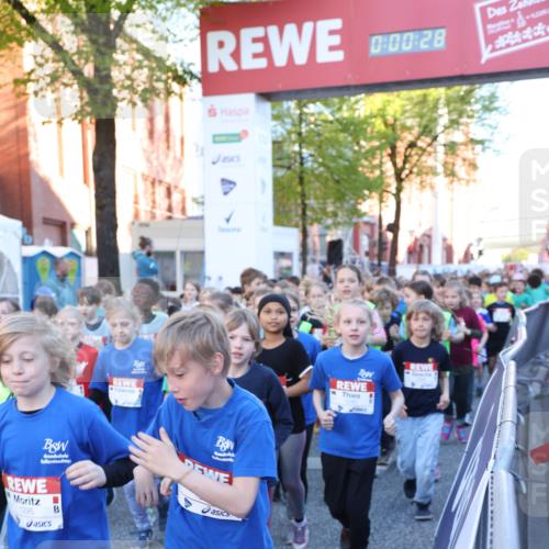 25.04.2025 - Das Zehntel Lena Gebhardt http://msf.ph/oto/7798739 26.04.2025 07:32:22 Allgemein zum Event 00, 28, 1226 meine-sportfotos.de