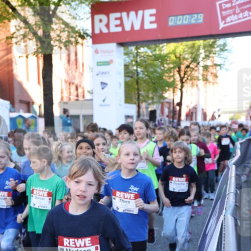 25.04.2025 - Das Zehntel Lena Gebhardt http://msf.ph/oto/7798752 26.04.2025 07:32:22 Allgemein zum Event 00, 29, 1448, 1240, 3899 meine-sportfotos.de