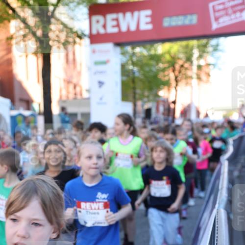 25.04.2025 - Das Zehntel Lena Gebhardt http://msf.ph/oto/7798757 26.04.2025 07:32:23 Allgemein zum Event 3899 meine-sportfotos.de