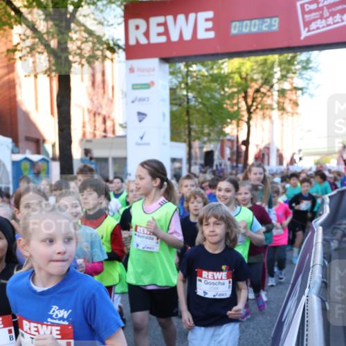 25.04.2025 - Das Zehntel Lena Gebhardt http://msf.ph/oto/7798767 26.04.2025 07:32:23 Allgemein zum Event 0, 00, 29, 2586 meine-sportfotos.de